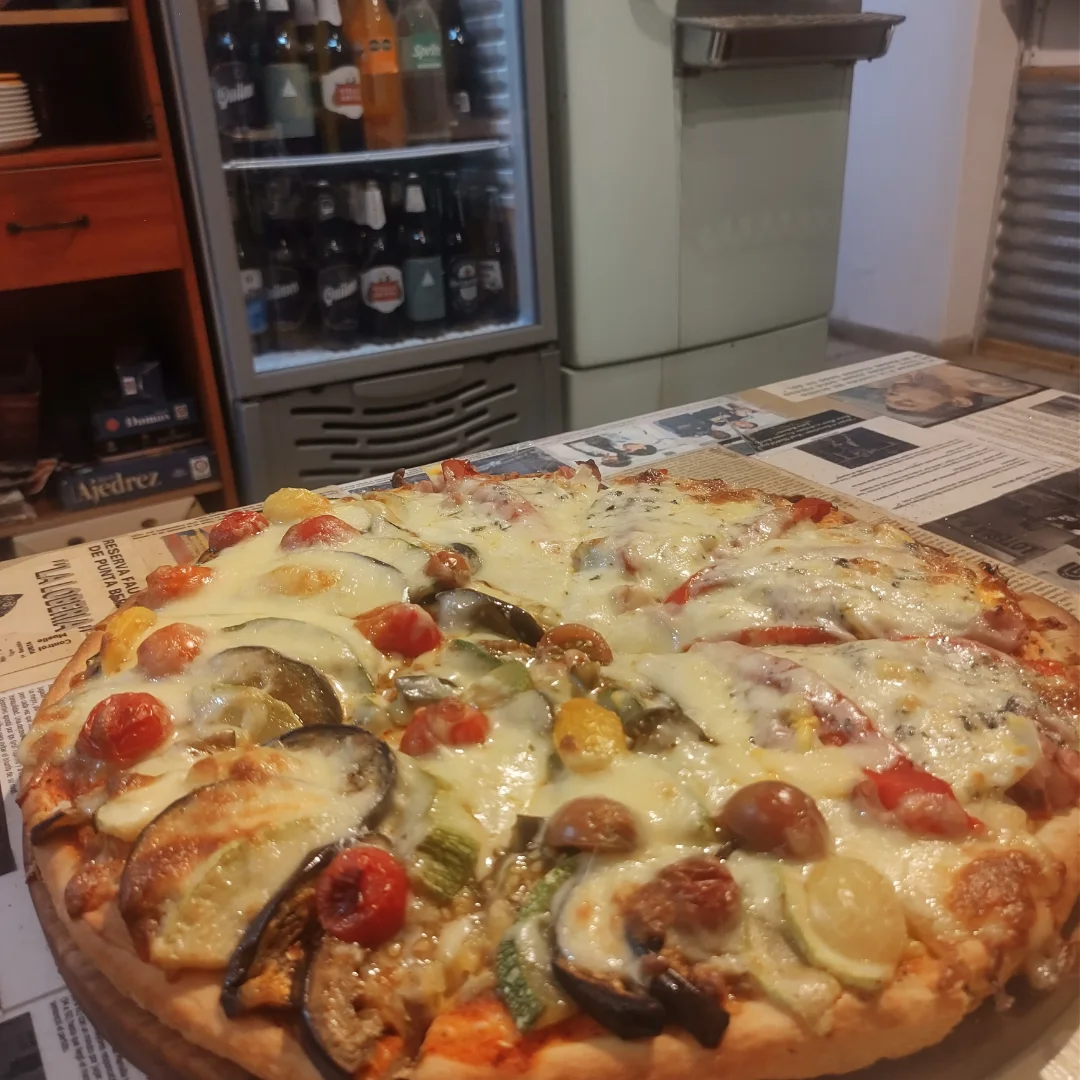 Vegetable pizza